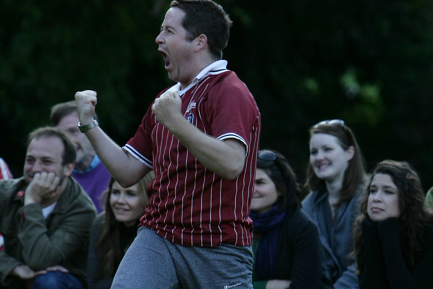 Decky Does a Bronco (2010) - photo